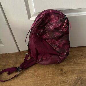 The North Face Isabella Sling NWOT